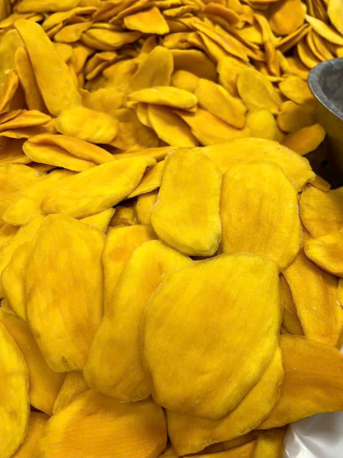 Soft dried mango slices